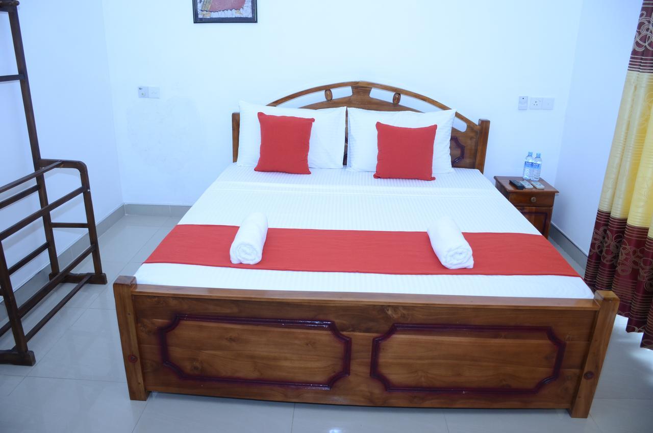 Yoho Beach Glory Hotel Negombo Kültér fotó