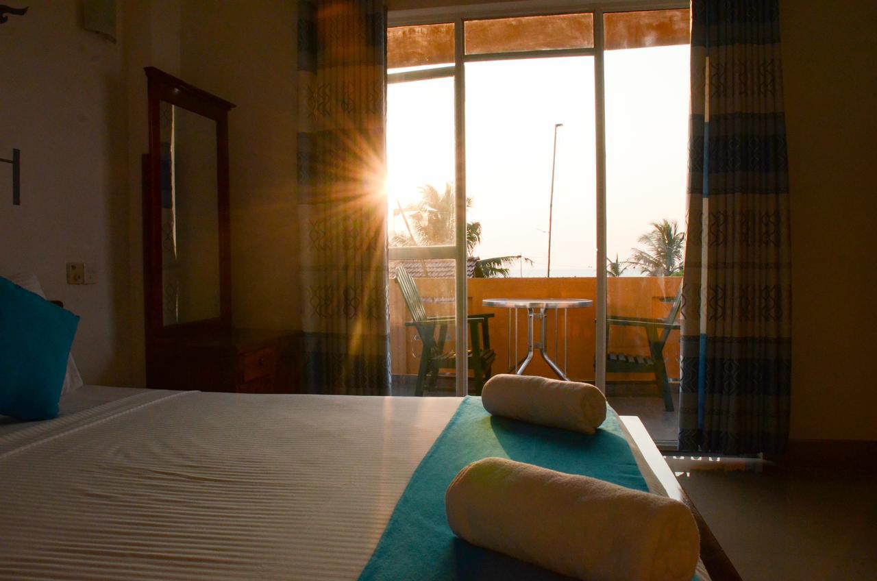 Yoho Beach Glory Hotel Negombo Kültér fotó